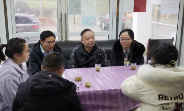 黨委副書記付善華，黨委委員、副院長黃文碧到鄉(xiāng)村振興聯(lián)系點(diǎn)開展調(diào)研
